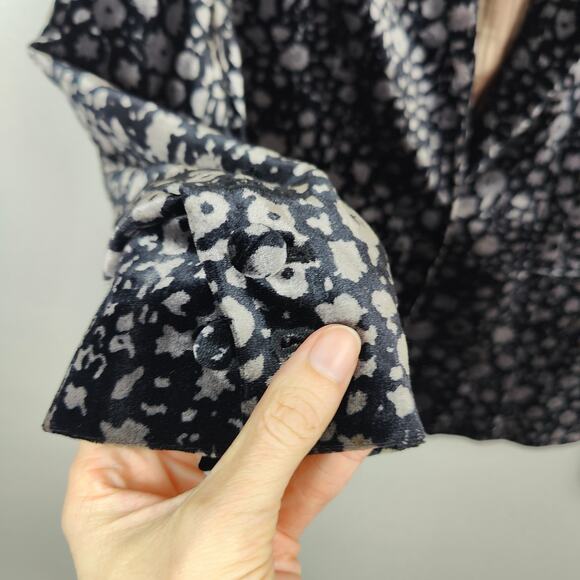 Anthropologie Elevenses Lumi Velvet Blazer Women 4 Black Gray Floral Boho Preppy - Picture 3 of 11
